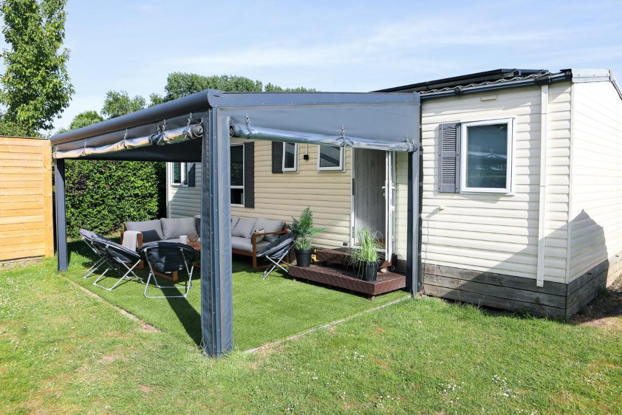 Chalet Op 5* Camping De Paardekreek Kortgene Exterior photo