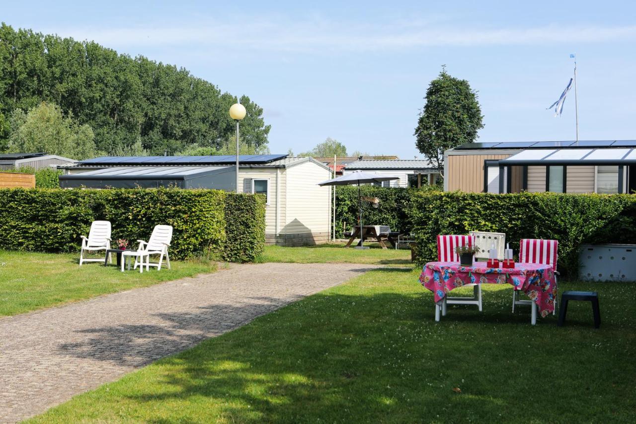 Chalet Op 5* Camping De Paardekreek Kortgene Exterior photo