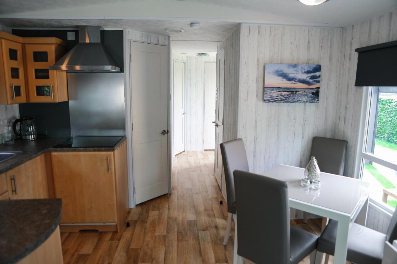 Chalet Op 5* Camping De Paardekreek Kortgene Exterior photo